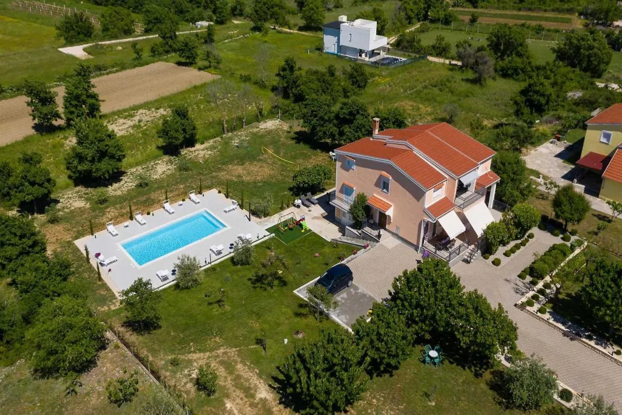Luxury Villa Maria With Large Pool Suhovare 0*,  Horvátország