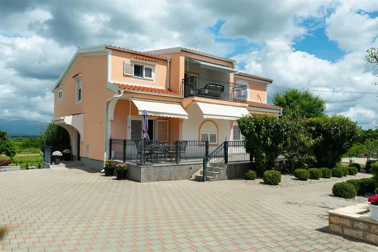 Luxury Villa Maria With Large Pool Suhovare Croatie